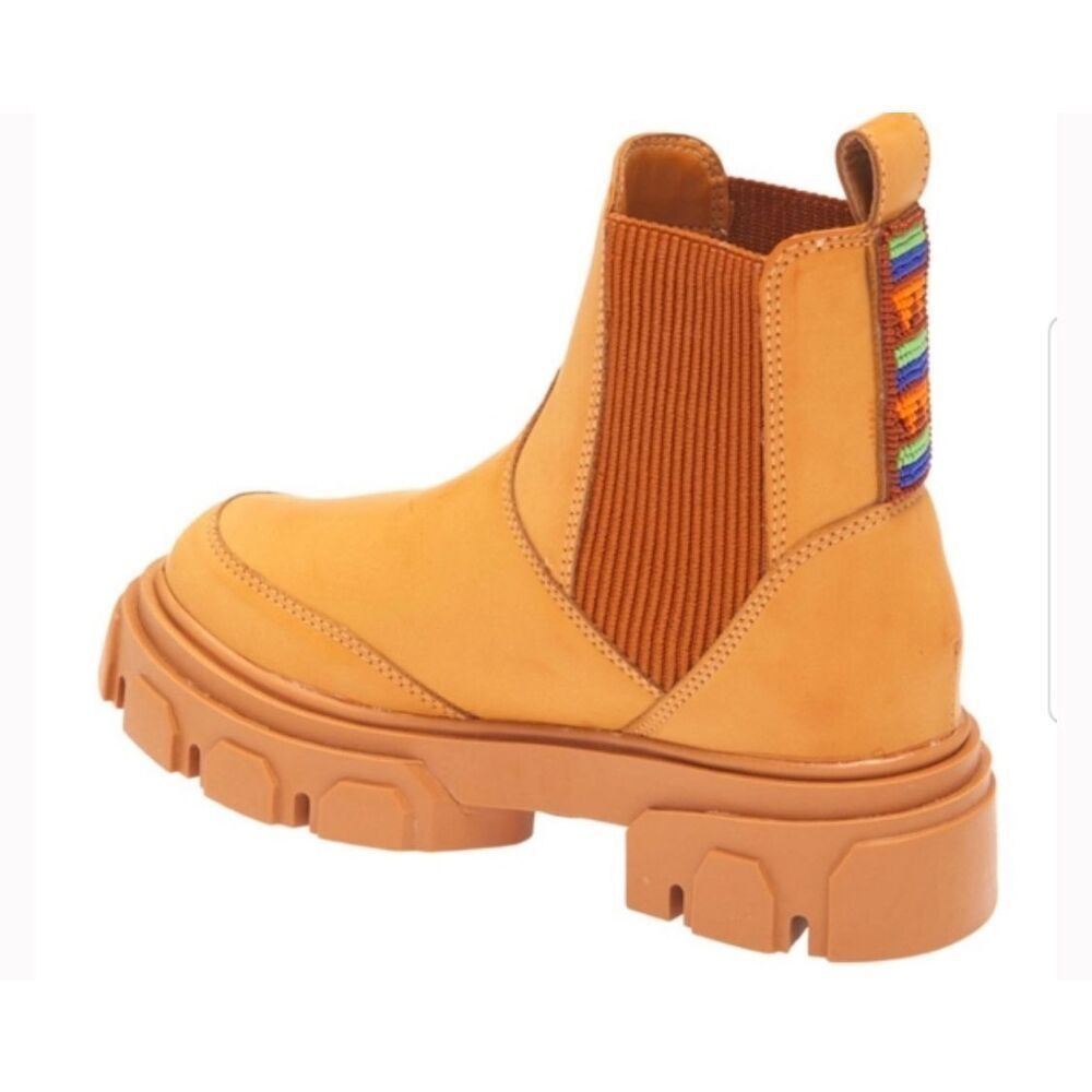 Farm Rio Lug Sole Chelsea Boot in Chestnut NWOB Size 6